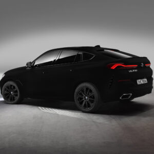Premiera BMW X6 G06 z lakierem Vantablack® na IAA 2019.