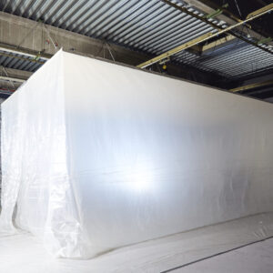 Premiera BMW X6 G06 z lakierem Vantablack® na IAA 2019.