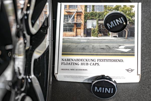 Nieruchome pokrywy piast Mini 36122469709 36122469710