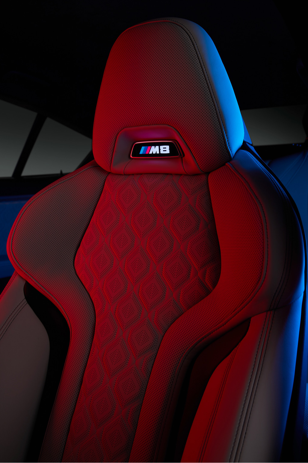 Przepiękne BMW M8 Competition Gran Coupe na dodatkowych zdjęciach