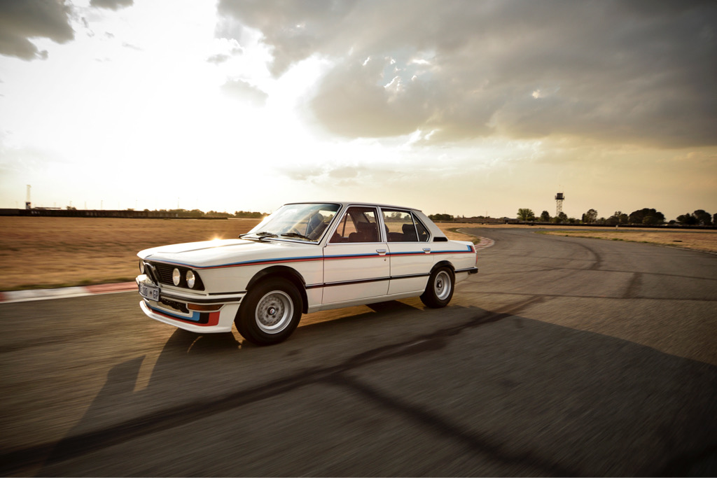 Wehikuł czasu: Odrestaurowane BMW 530 MLE wraca do domu