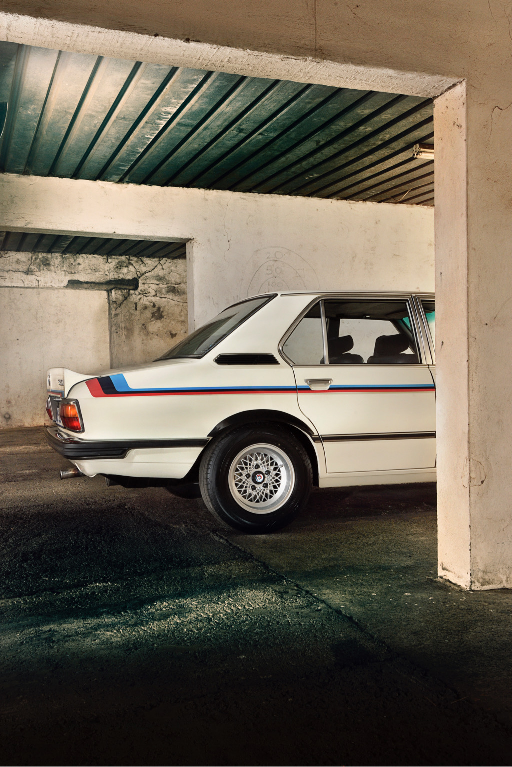 Wehikuł czasu: Odrestaurowane BMW 530 MLE wraca do domu