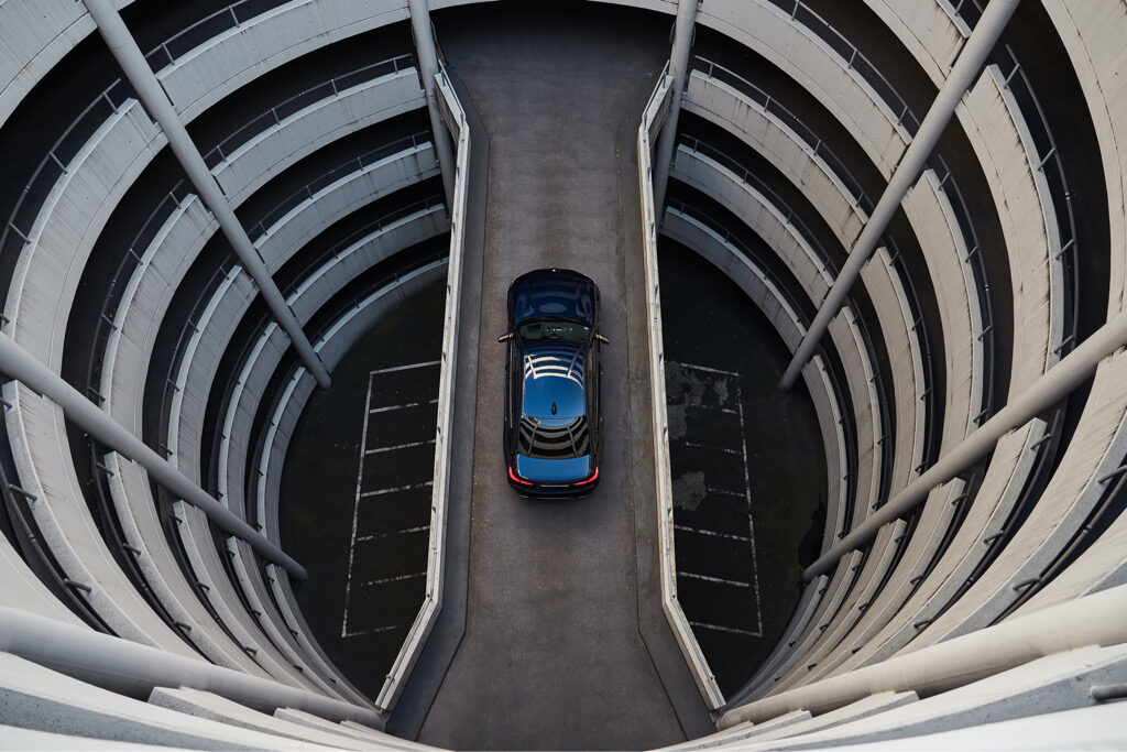 BMW M340i xDrive sedan w Kolorze Tanzanite blue metallic