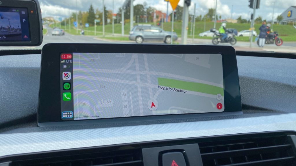 Aplikacja Yanosik wreszcie w Apple CarPlay