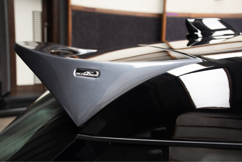 W Abu Dhabi mają fantazję! Ubrali BMW i3s w pakiet od AC Schnitzer