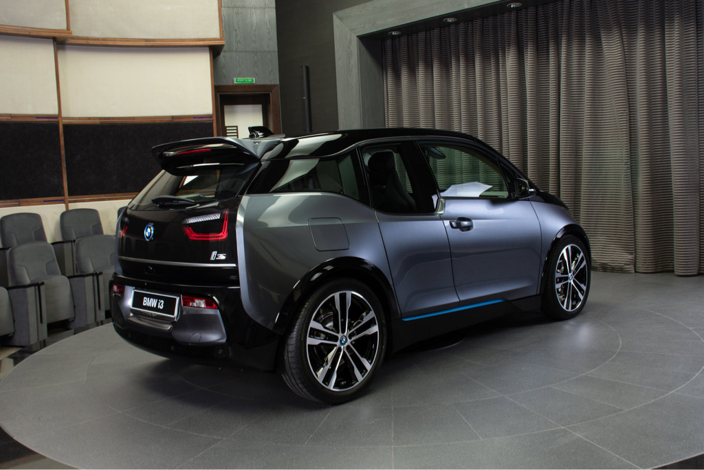 W Abu Dhabi mają fantazję! Ubrali BMW i3s w pakiet od AC Schnitzer