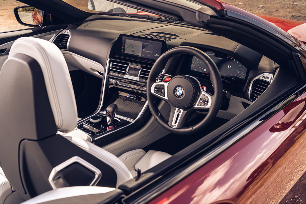 BMW M8 Competition Convertible w naturze. Dodatkowa sesja zdjęciowa prosto z Wysp.