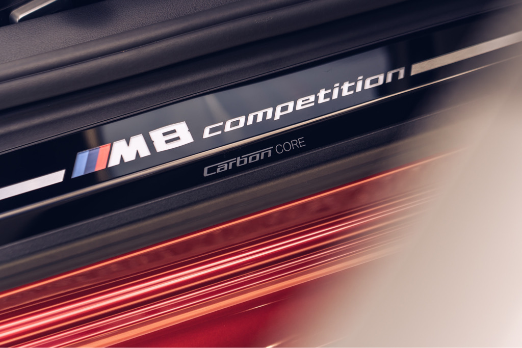 BMW M8 Competition Convertible w naturze. Dodatkowa sesja zdjęciowa prosto z Wysp.