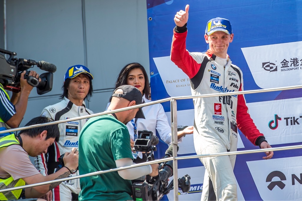 Oficjalnie: Robert Kubica pod barwami BMW będzie testował BMW M4 DTM