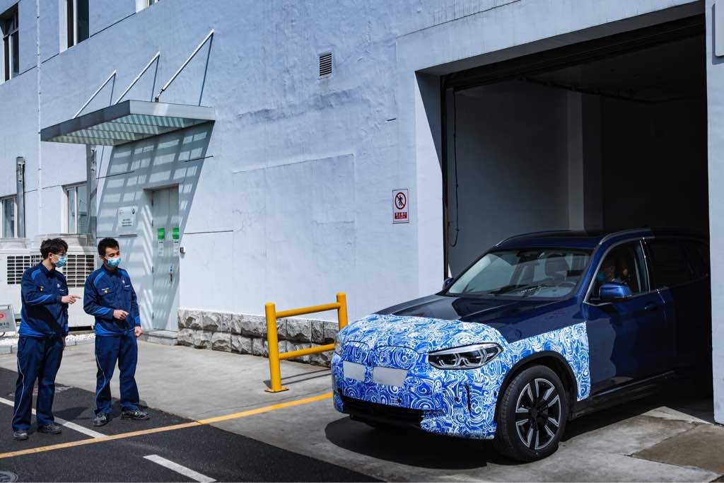 Elektryczne BMW iX3 2020: przygotowania do rozpoczęcia produkcji idą zgodnie z planem