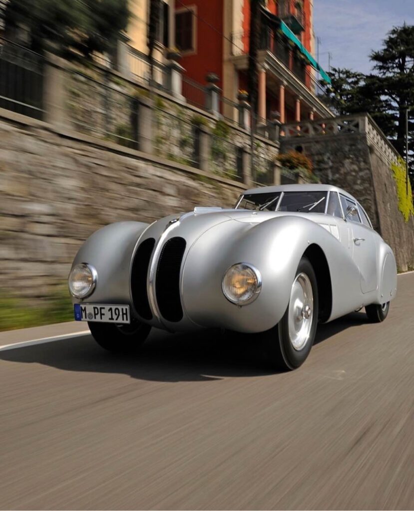 Popatrzmy w przeszłość i teraźniejszość. Czy to widzicie?