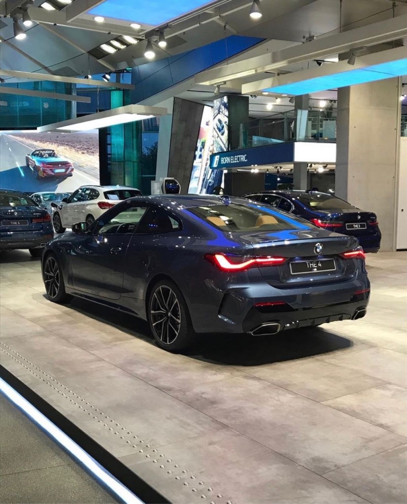 GALERIA: Nowe BMW serii 4 Coupé G22 można już oglądać w BMW Welt