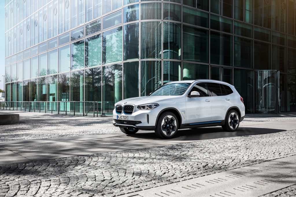 ŚWIATOWA PREMIERA: Panie i Panowie, oto BMW iX3 ‼️