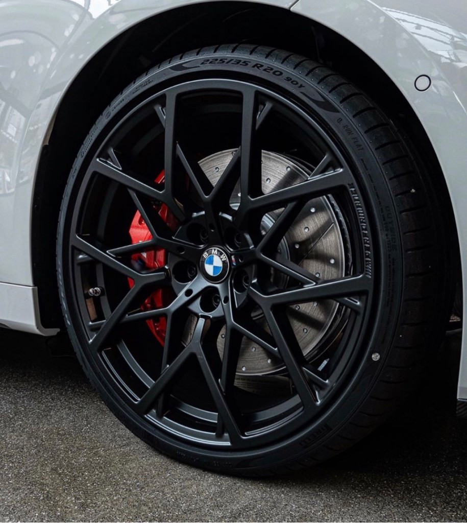 BMW M440i xDrive Coupé z akcesoriami M Performance