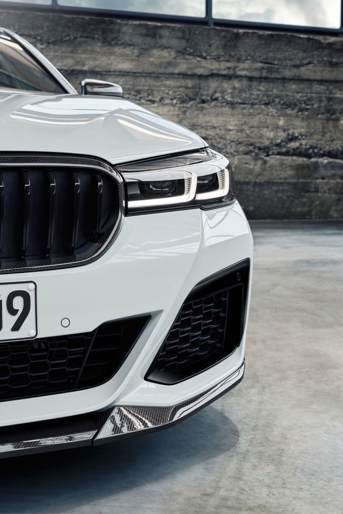 Akcesoria M Performance dedykowane dla nowego modelu BMW 5 LCi