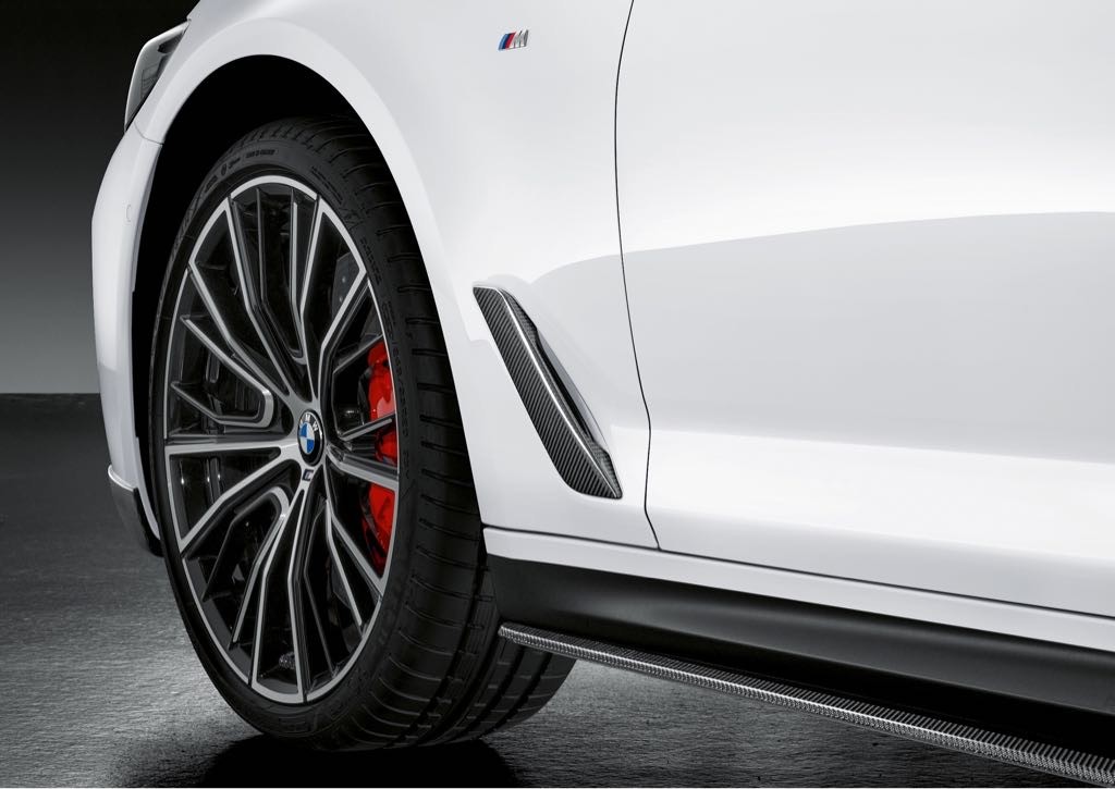 Akcesoria M Performance dedykowane dla nowego modelu BMW 5 LCi