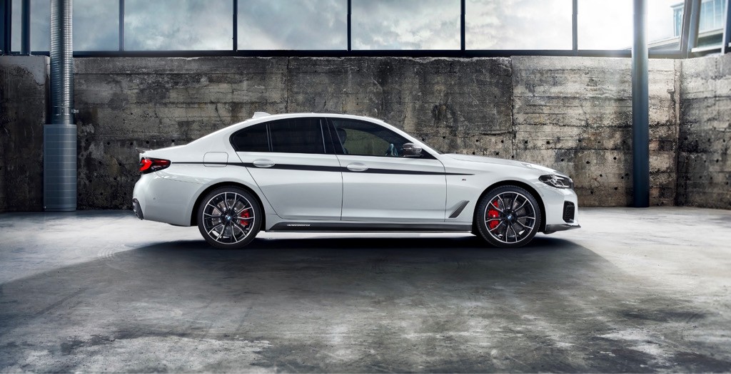 Akcesoria M Performance dedykowane dla nowego modelu BMW 5 LCi
