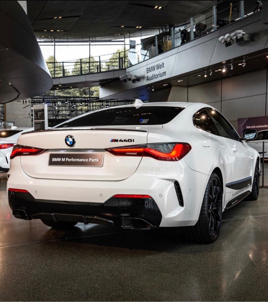 BMW M440i xDrive Coupé z akcesoriami M Performance