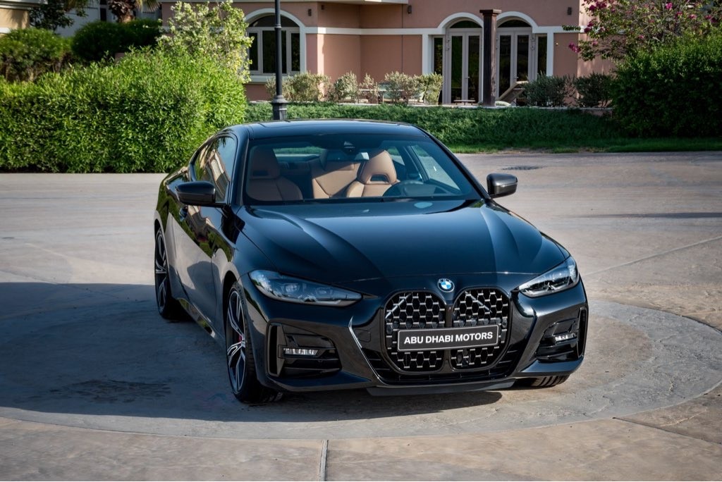 BMW serii 4 Coupé G22: Nowe zdjęcia wersji 430i M Sport Pro