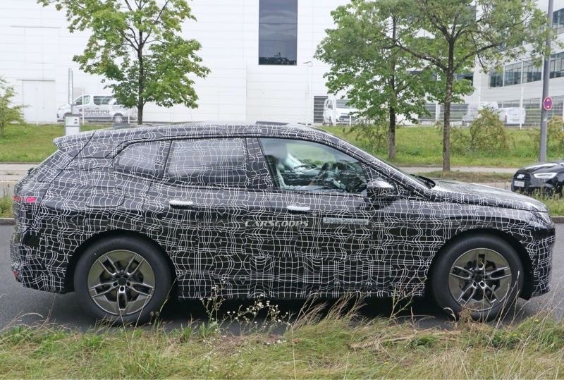SPY SHOTS: Przyjrzyj się bliżej BMW iX /iNext 2022