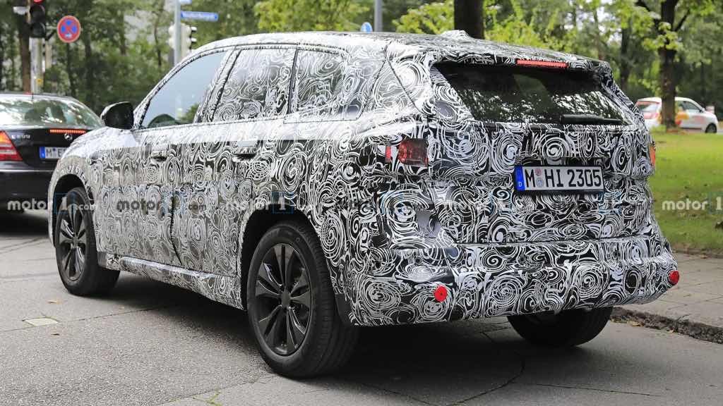 SPY SHOTS: Nowe zdjęcia modelu BMW X1 2022