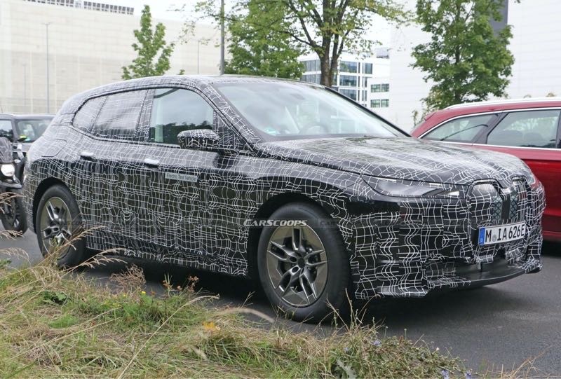 SPY SHOTS: Przyjrzyj się bliżej BMW iX /iNext 2022