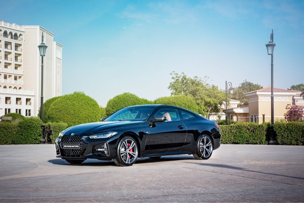 BMW serii 4 Coupé G22: Nowe zdjęcia wersji 430i M Sport Pro