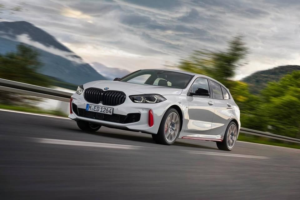 PREMIERA: BMW prezentuje BMW 128ti dysponujący mocą 265KM i 400Nm.