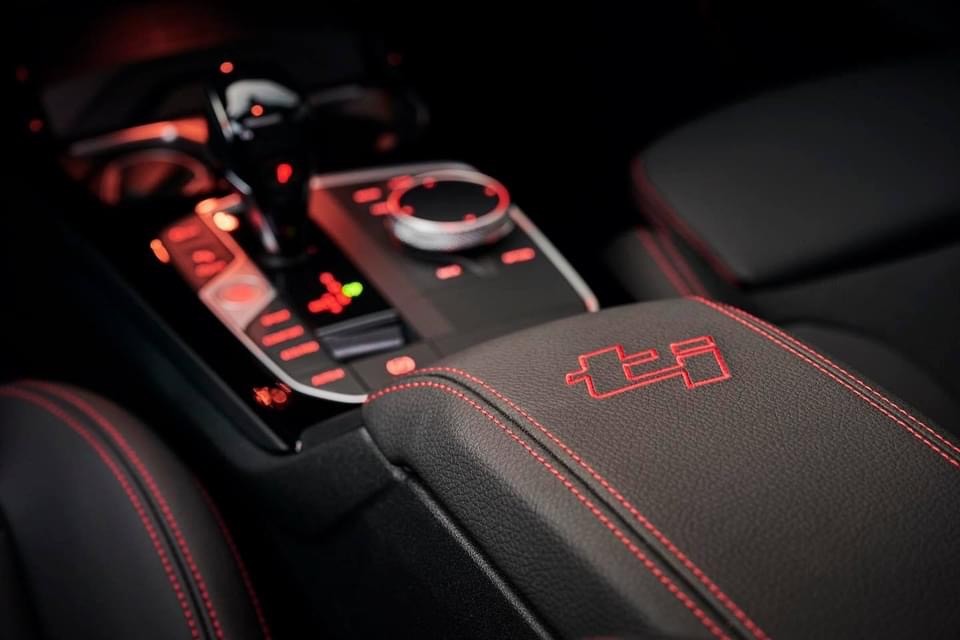 PREMIERA: BMW prezentuje BMW 128ti dysponujący mocą 265KM i 400Nm.