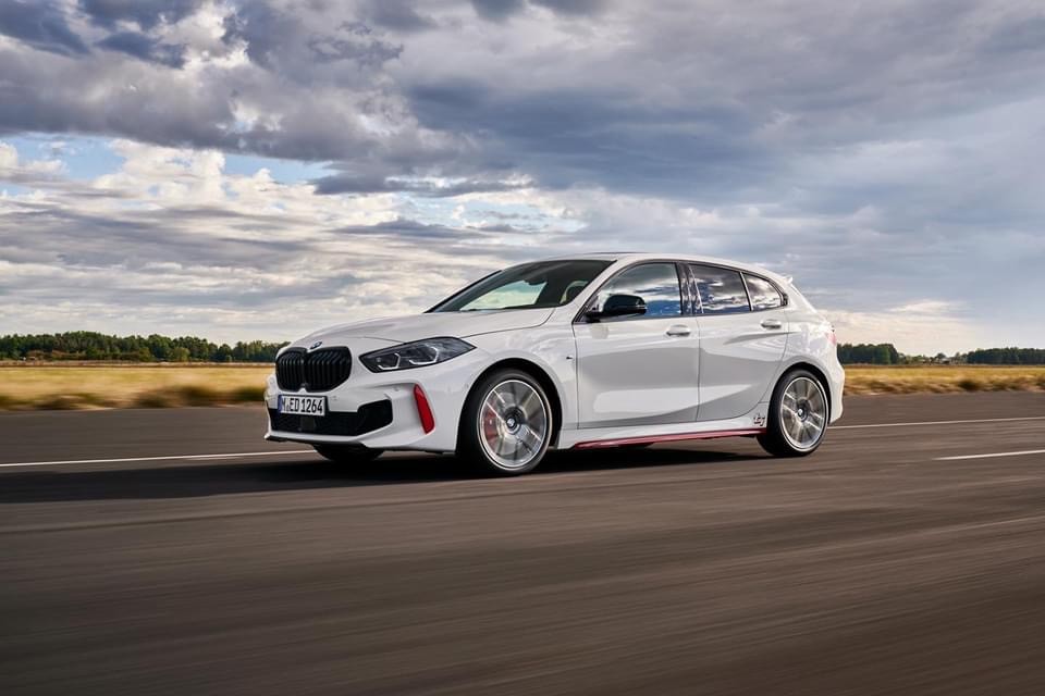 PREMIERA: BMW prezentuje BMW 128ti dysponujący mocą 265KM i 400Nm.