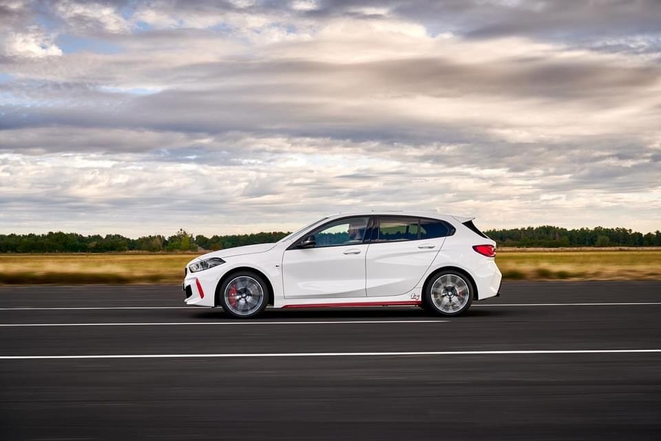 PREMIERA: BMW prezentuje BMW 128ti dysponujący mocą 265KM i 400Nm.