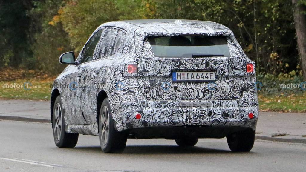SPY SHOTS: W pełni elektryczny crossover BMW iX1 pierwszy raz na drodze