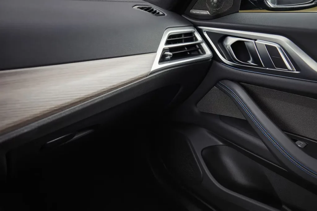 BMW i4 LCI 2025: Elektryczna premiera  od BMW!