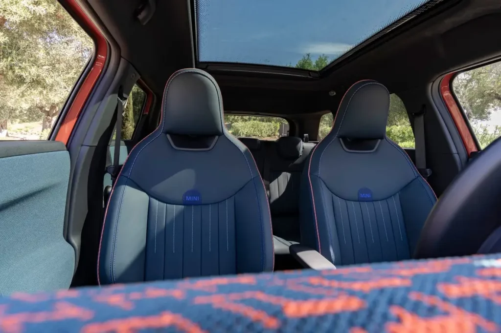 Mini Aceman: Elektryczna Rewolucja w Stylu MINI