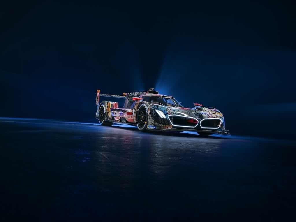 Julie Mehretu świętuje swoją światową premierę BMW Art Car w Centre Pompidou w Paryżu