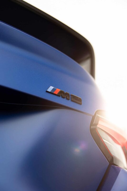 BMW M2 G87: Kwintesencja Sportowej Jazdy z Akcesoriami M Performance