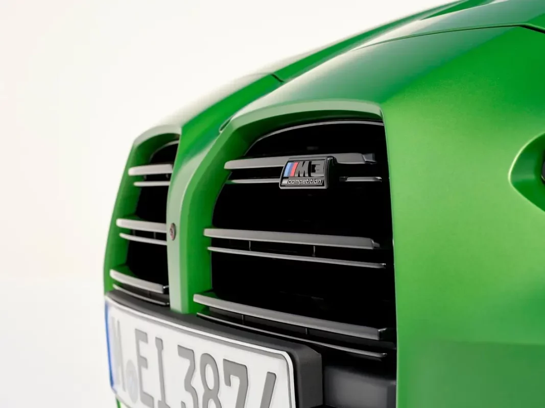 BMW M3 Sedan: Nowa Generacja – Moc, Design i Technologia