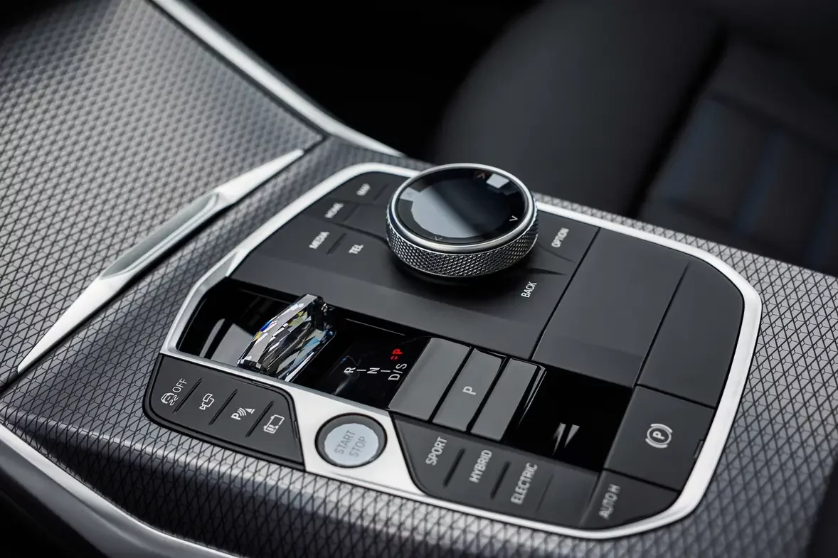 BMW serii 3 Sedan oraz Touring dostają drugą aktualizację.