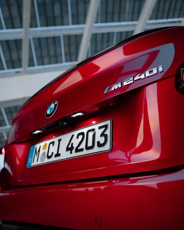 Odświeżenie modelowe: BMW serii 2 na rok 2024 dostaje nowe wnętrze i nową technologię