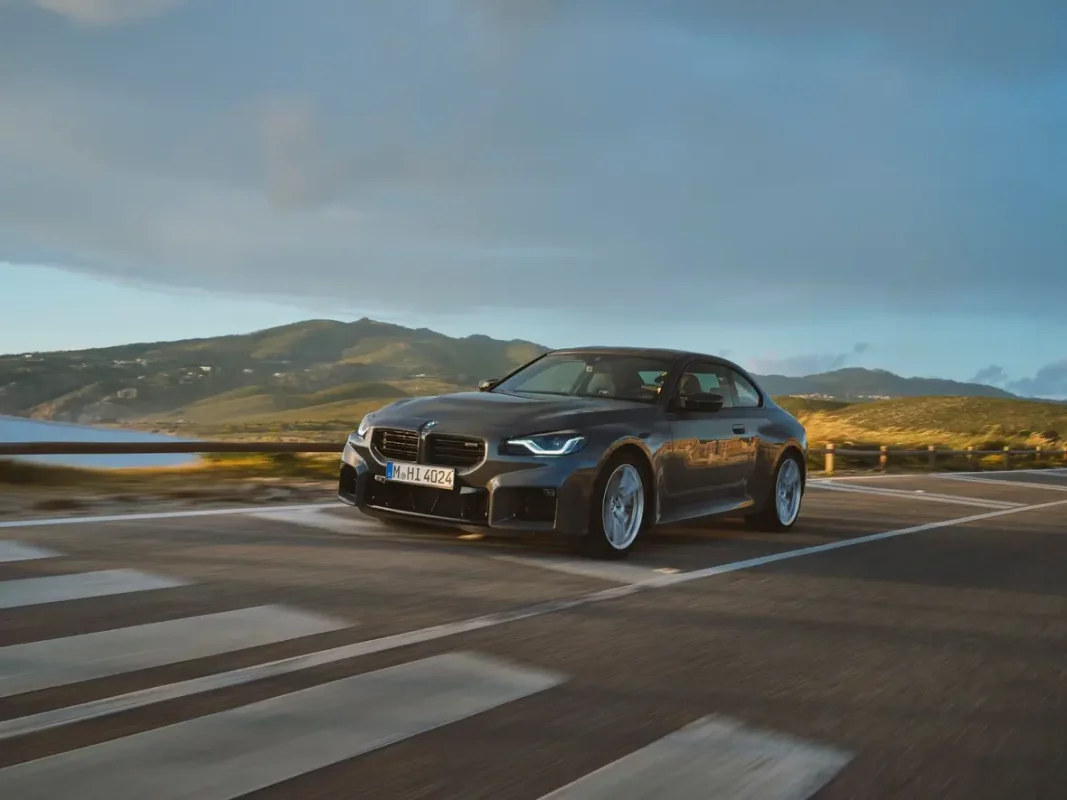 Odświeżenie BMW M2 G87: najmniejszy model M dostaje więcej mocy i kolory na rok 2024