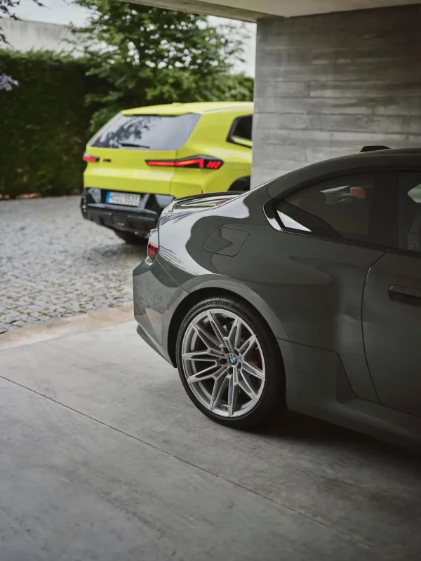 Odświeżenie BMW M2 G87: najmniejszy model M dostaje więcej mocy i kolory na rok 2024