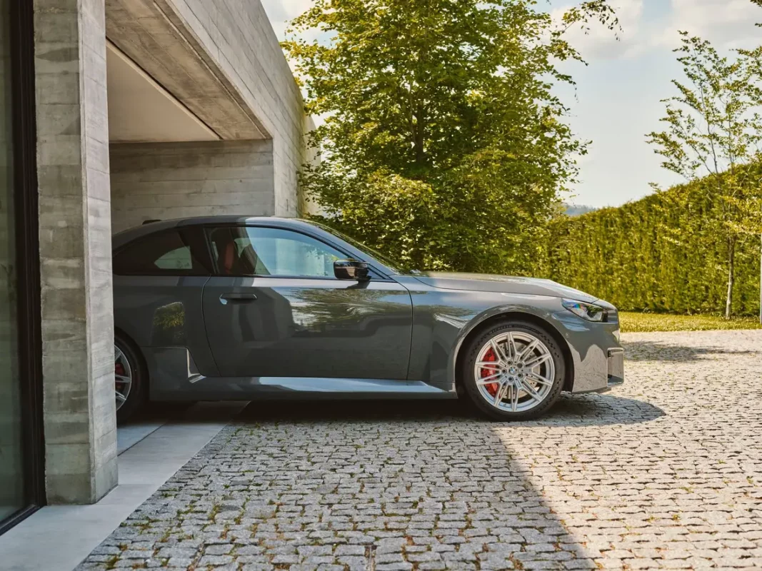 Odświeżenie BMW M2 G87: najmniejszy model M dostaje więcej mocy i kolory na rok 2024