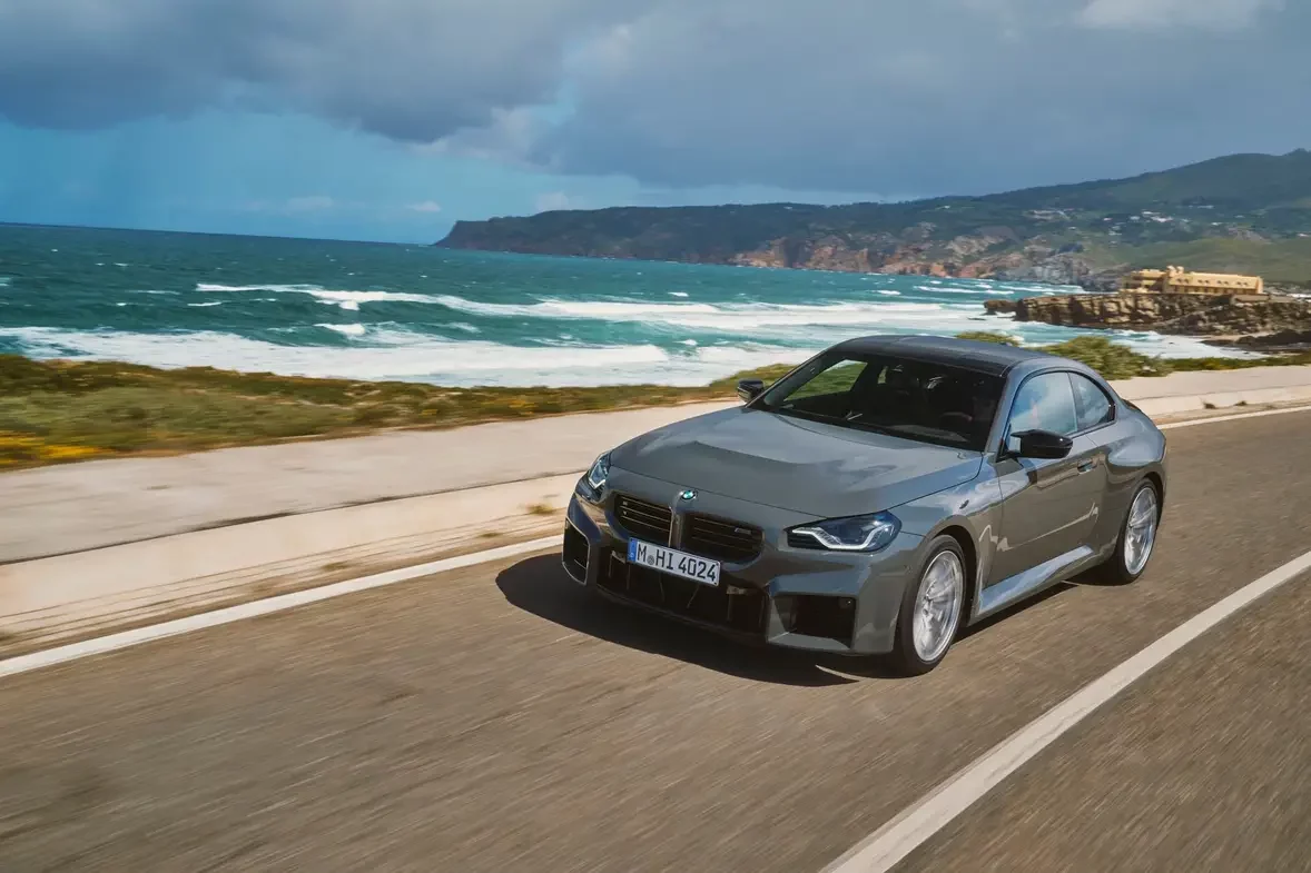 Odświeżenie BMW M2 G87: najmniejszy model M dostaje więcej mocy i kolory na rok 2024