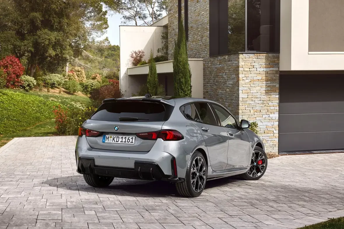 ŚWIATOWA PREMIERA: BMW serii 1 z nowym wyglądem przedniego grilla