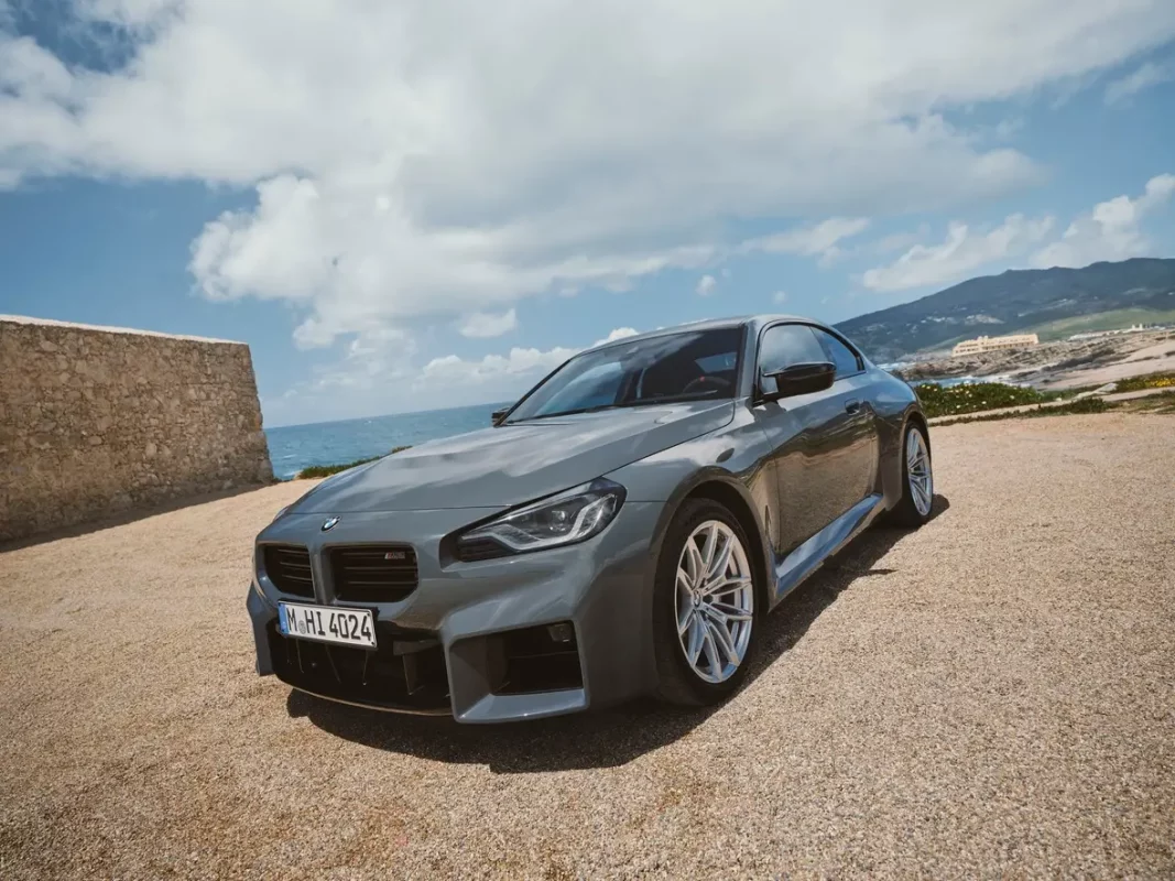 Odświeżenie BMW M2 G87: najmniejszy model M dostaje więcej mocy i kolory na rok 2024