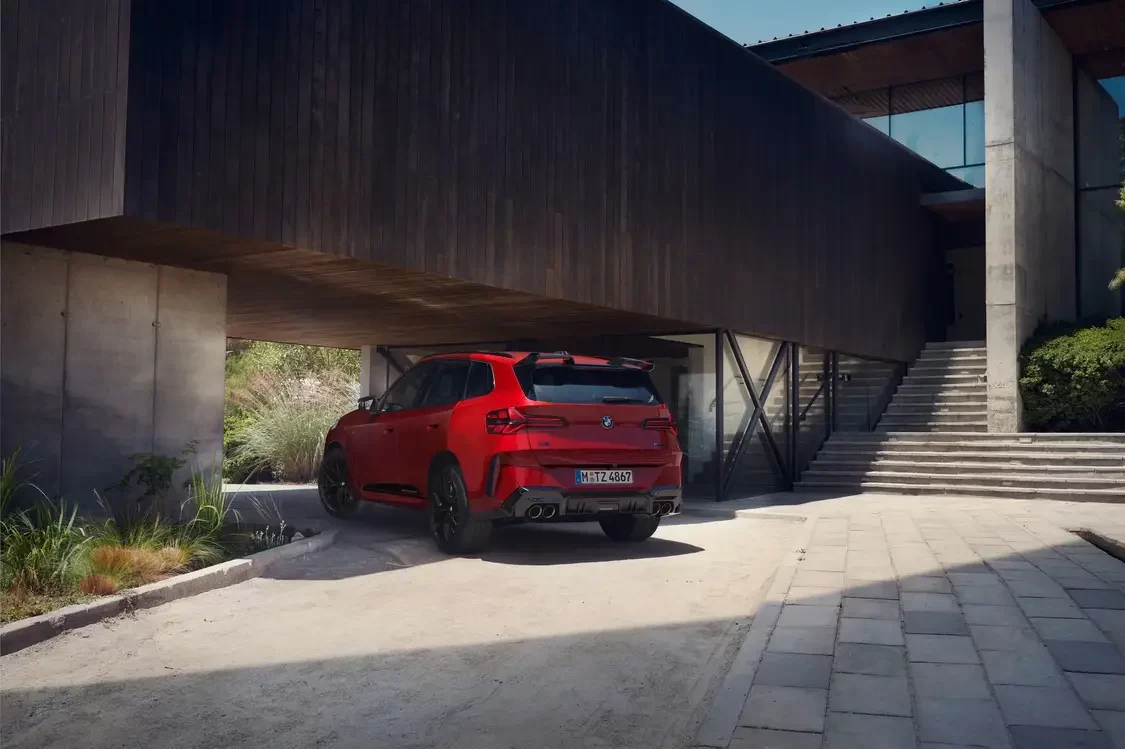 BMW oficjalnie pokazało pakiet M Performance dla nowego modelu BMW X3 G45