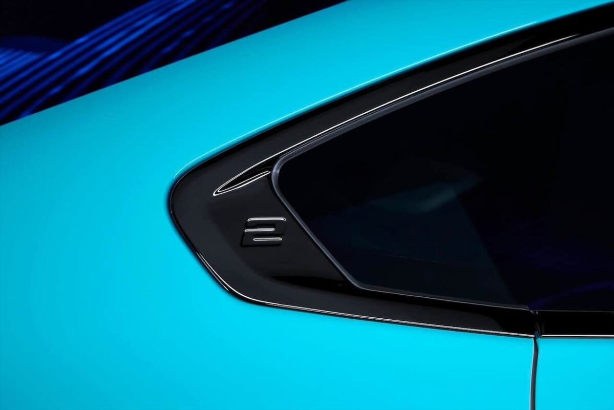 Nowe BMW M235 Gran Coupe 2025 F74 w kolorze Borusan Blue