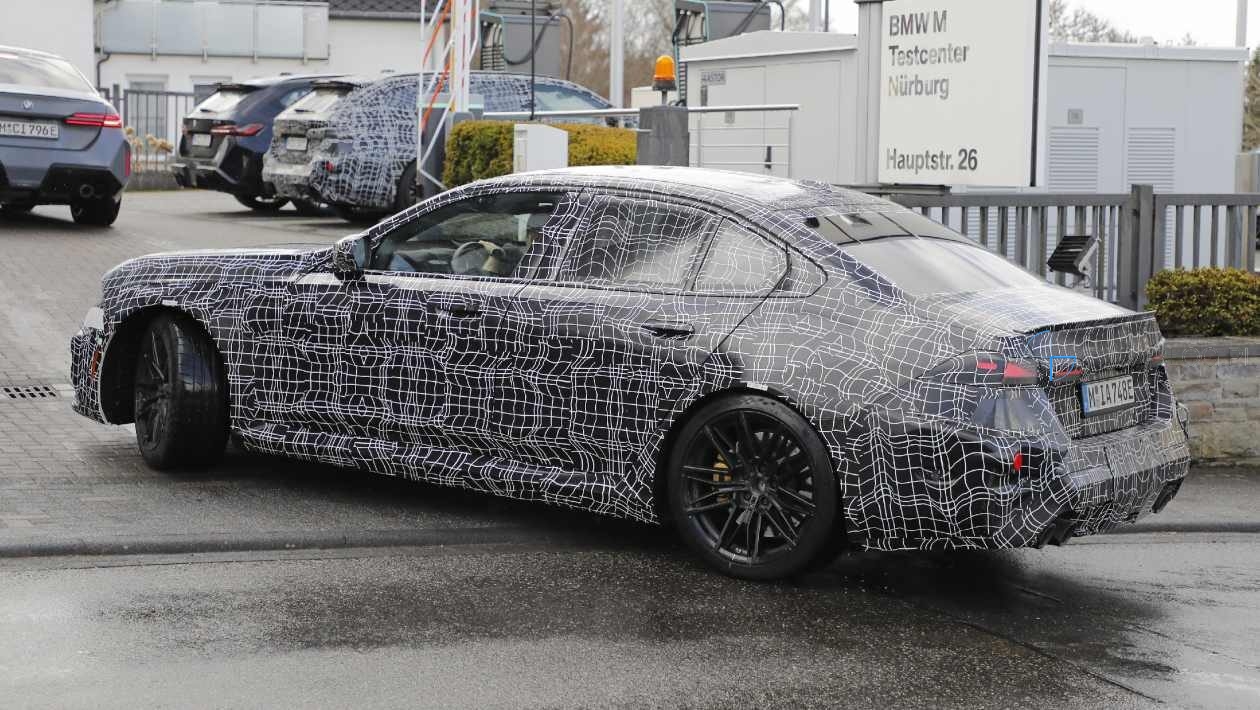 BMW M5 2027: Ekscytujący lifting inspirowany Neue Klasse!