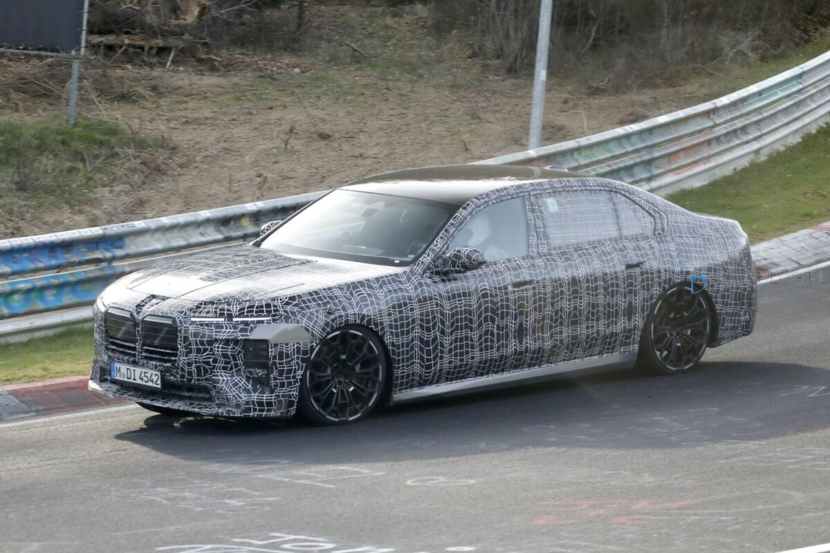 Nowe zdjęcia BMW Serii 7 LCI w kamuflażu