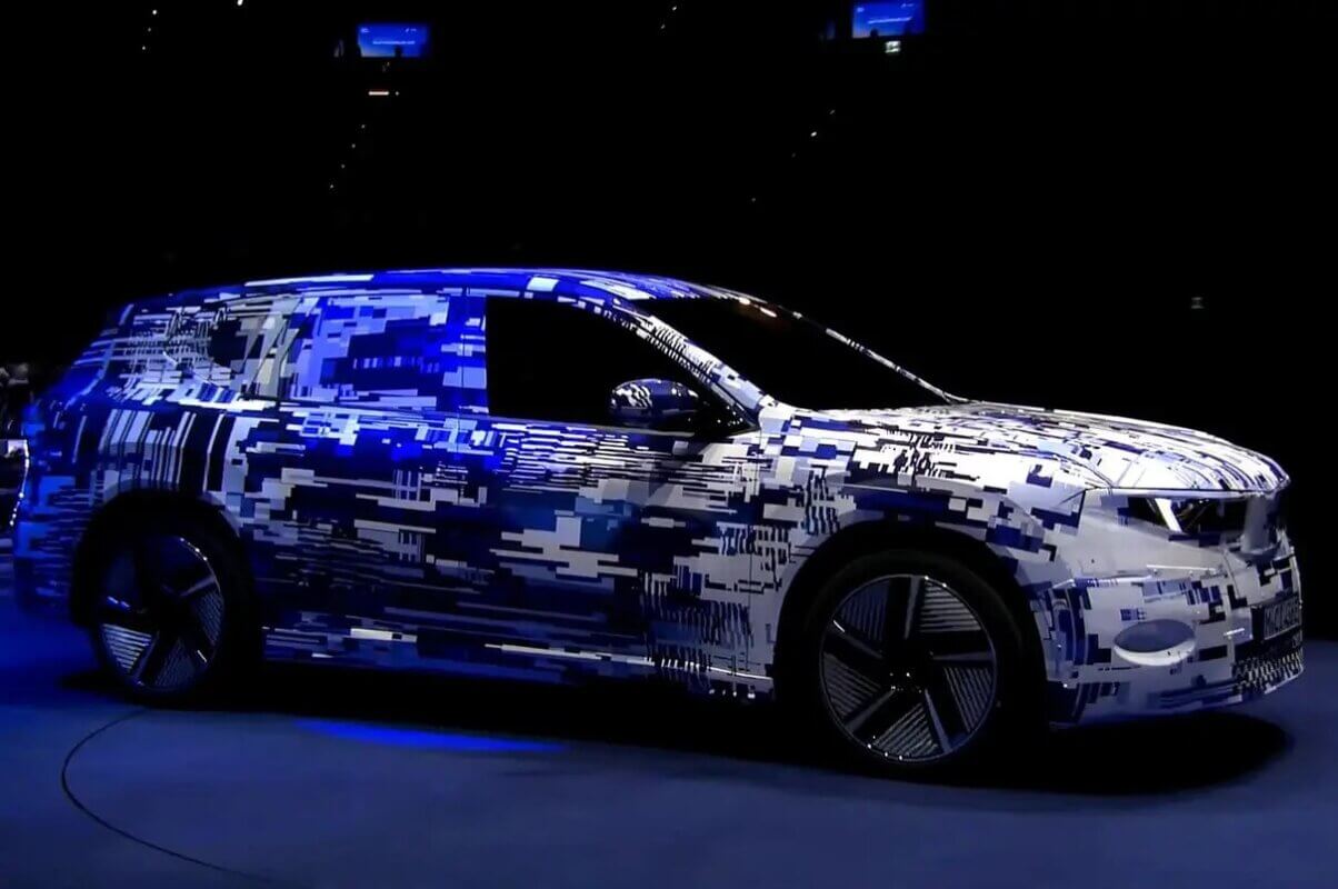 BMW stawia na NEUE KLASSE i tryb “Sport Mode” – co przyniesie przyszłość?